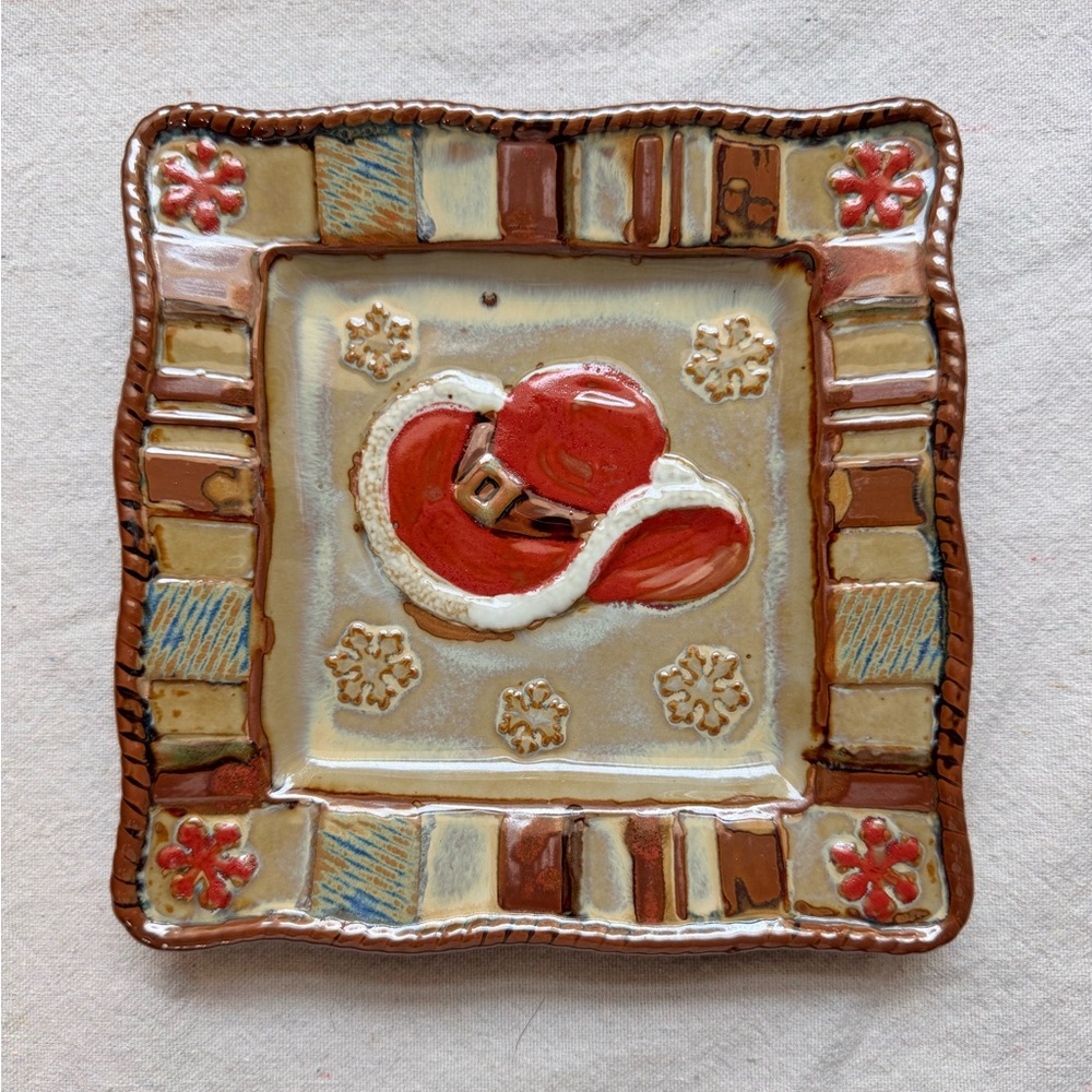 St. Nicholas Square “Canyon Ranch Christmas” Cowboy Hat Plate